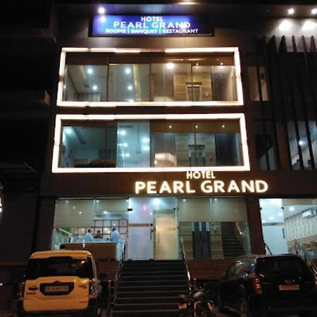 Hotel Pearl Grand & Banquet Zirakpur Екстериор снимка