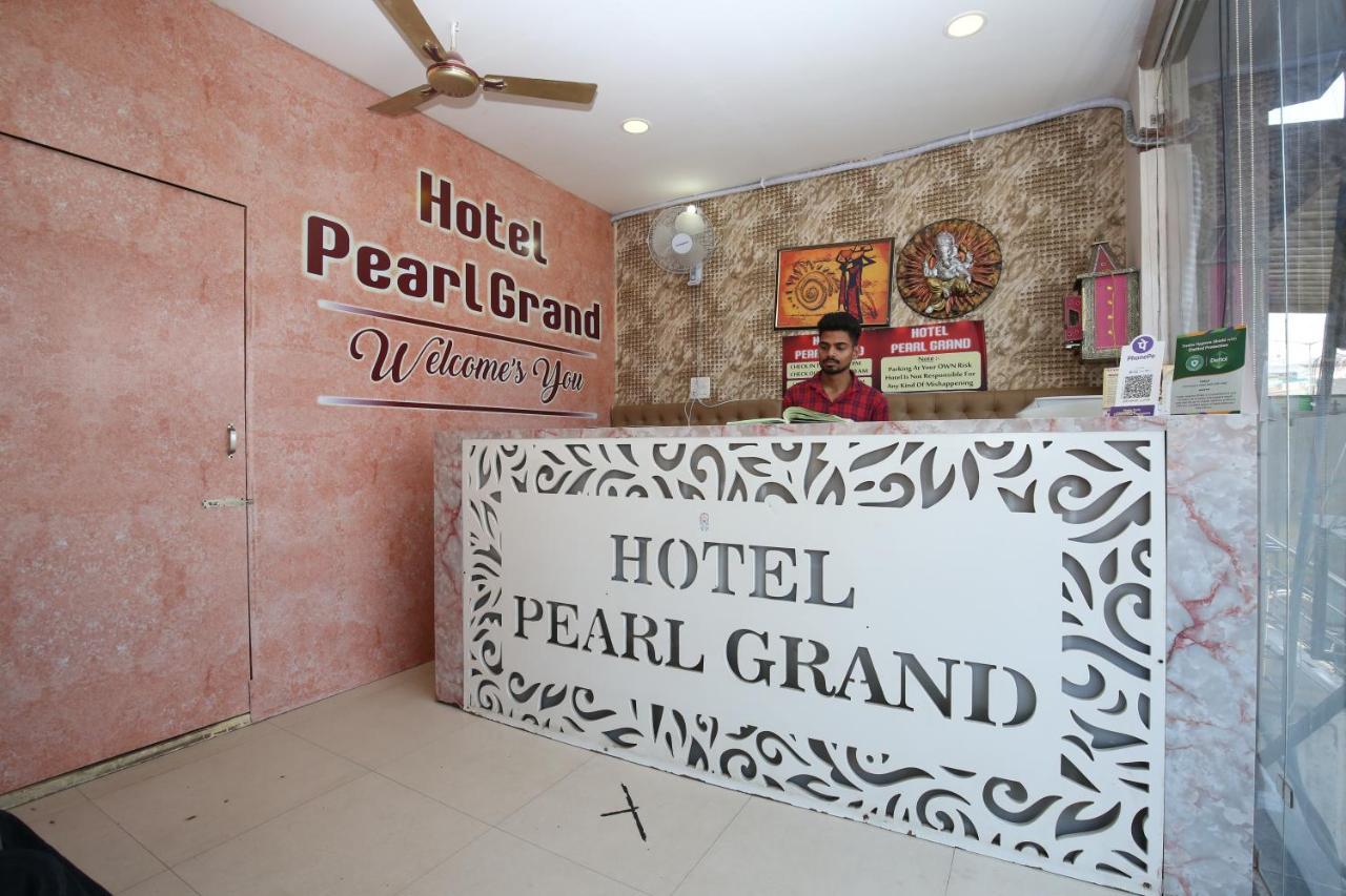 Hotel Pearl Grand & Banquet Zirakpur Екстериор снимка