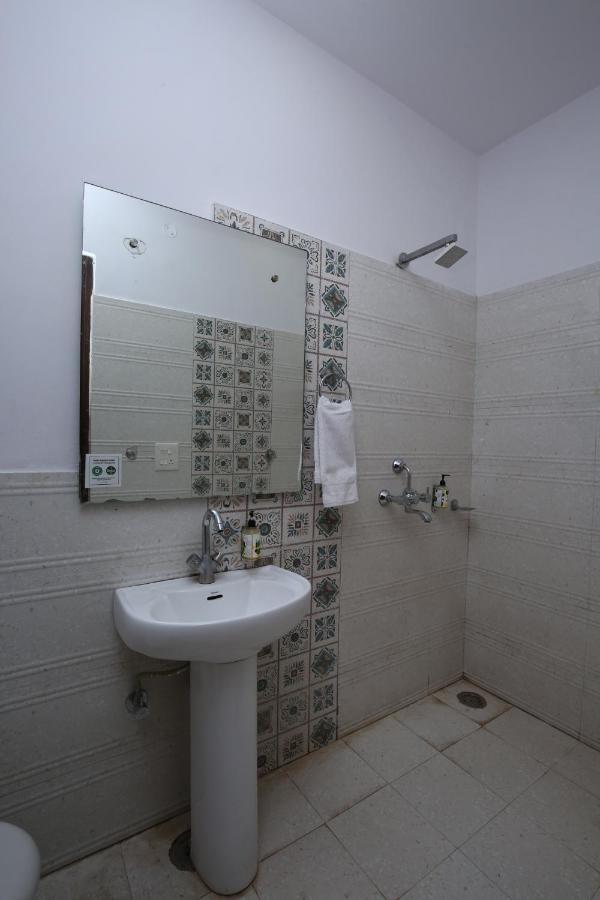 Hotel Pearl Grand & Banquet Zirakpur Екстериор снимка