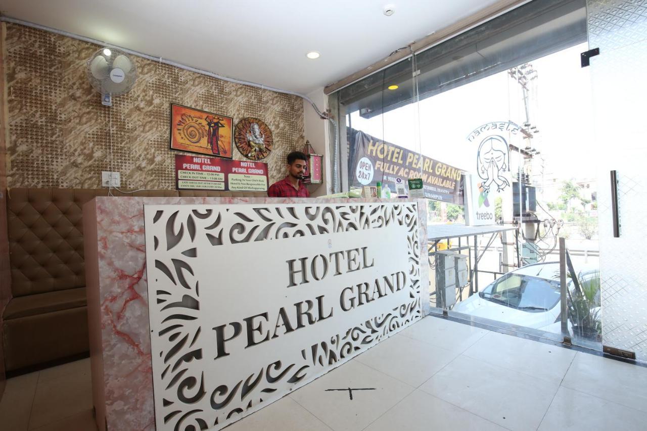 Hotel Pearl Grand & Banquet Zirakpur Екстериор снимка